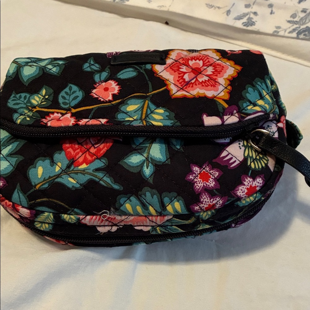 Vera Bradley small Floral Black Quilted Women's Bag